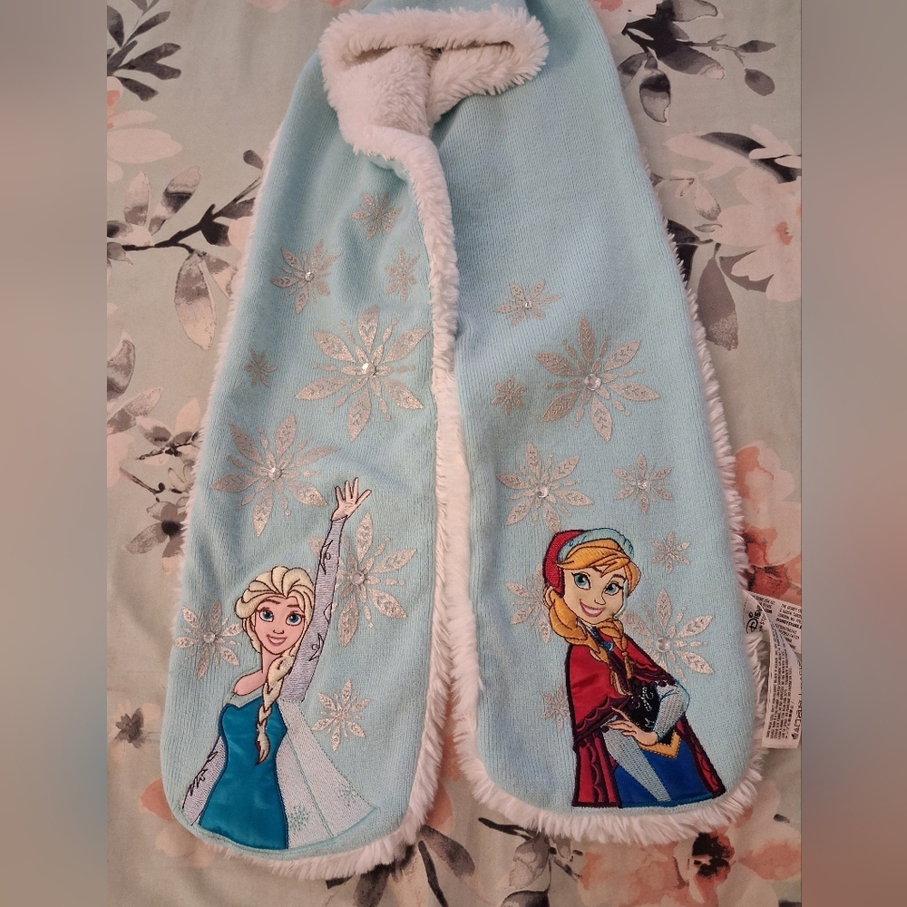 DISNEY "Frozen" Scarf Elsa-Anna Embroidered Light Blue